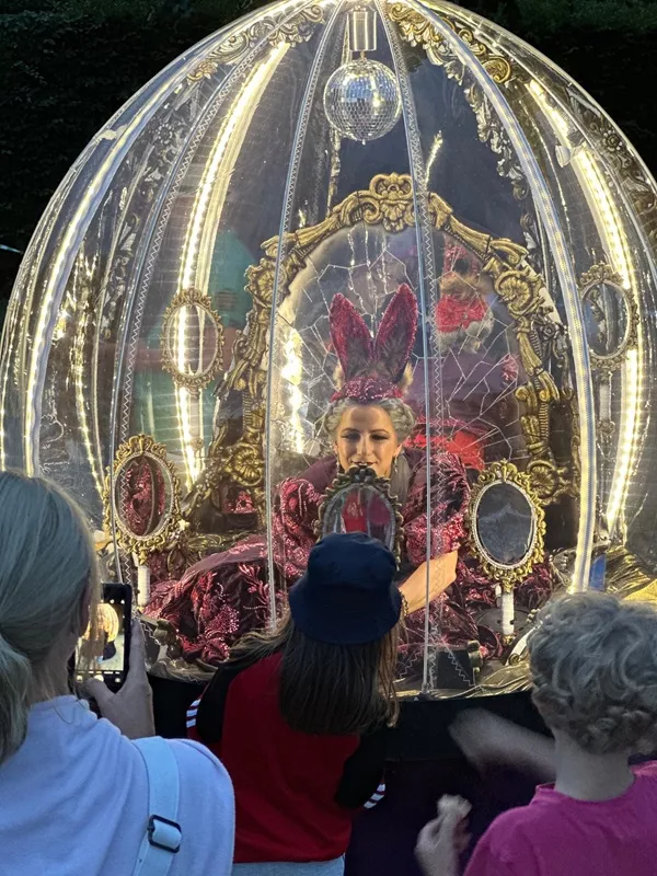 mystic show globe sm
